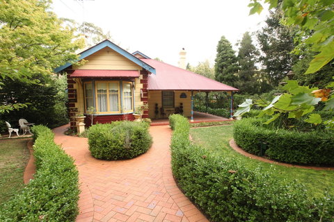 Varenna - SA Accommodation 0