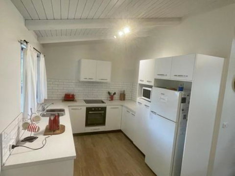 Abbey Beach Shack - SA Accommodation 2