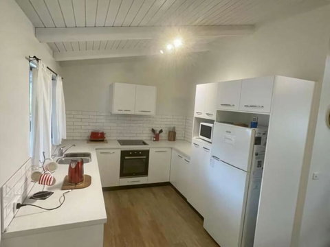 Abbey Beach Shack - SA Accommodation 6