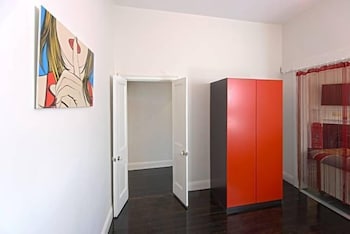 REdTRO House South Yarra - SA Accommodation 2