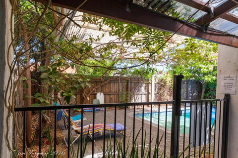 Aarn House B & B Airport Accommodation - SA Accommodation 3