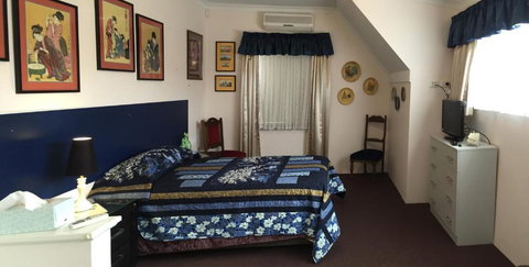 Aarn House B & B Airport Accommodation - SA Accommodation 5