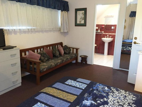 Aarn House B & B Airport Accommodation - SA Accommodation 1