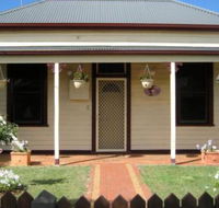 Bloomsbury Cottage - SA Accommodation