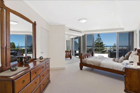 Coast Luxury Apartment Penthouse 23 - SA Accommodation 6