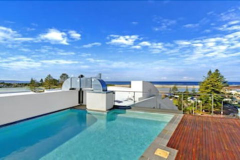 Coast Luxury Apartment Penthouse 23 - SA Accommodation 0