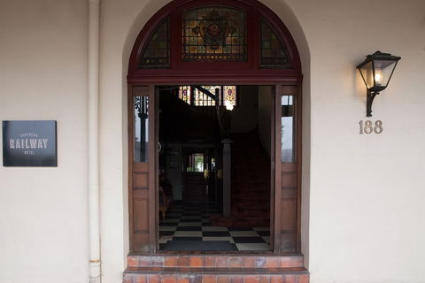 Southern Railway Hotel - SA Accommodation 0