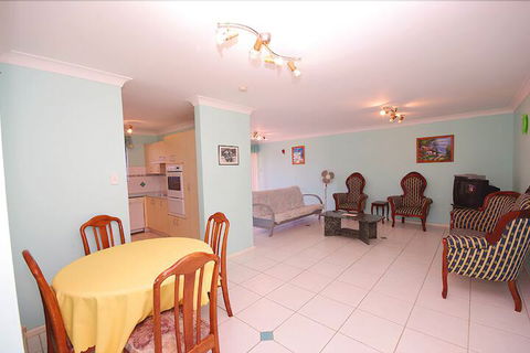 Pelican Place - SA Accommodation 4