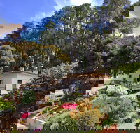 Karawatha Cottages BB - SA Accommodation