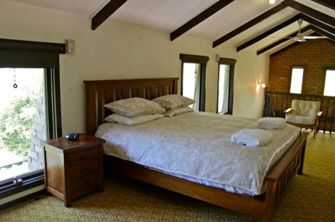 Kaighins Place - SA Accommodation 6