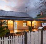 Rawsons Retreat Five Bedroom Home Walk CBD Includes Breakfast - SA Accommodation