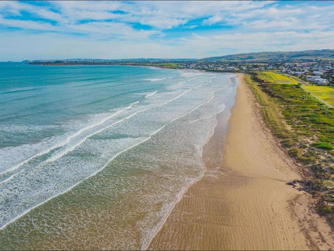 Tahren Beachfront Shack - SA Accommodation 2