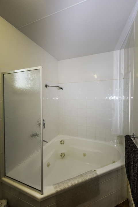 BIG4 Breeze Holiday Park â€“ Mannum - SA Accommodation 5