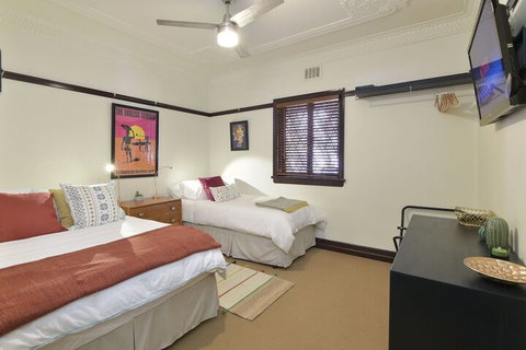 Anville Court - SA Accommodation 5