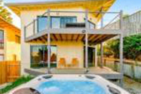 Achilles - SA Accommodation 0