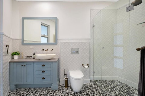 Belle Vue Penthouse At Black Beach - SA Accommodation 6