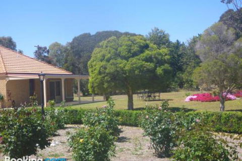 Fairways Bed & Breakfast At Jerilderie - SA Accommodation 3