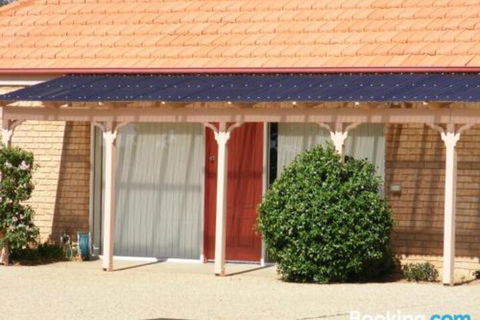 Fairways Bed & Breakfast At Jerilderie - SA Accommodation 2