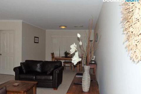 Fairways Bed & Breakfast At Jerilderie - SA Accommodation 4