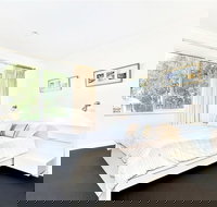 Tennis Elbow - SA Accommodation