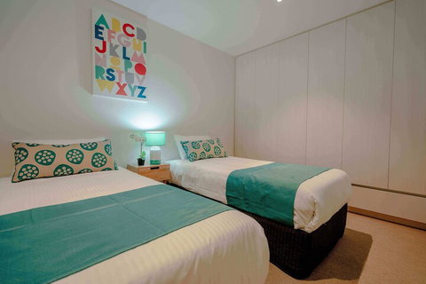 Absolute Collins - SA Accommodation 7