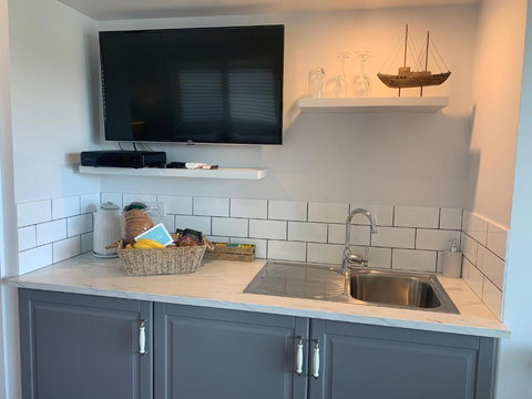 B & B On The Water - SA Accommodation 2