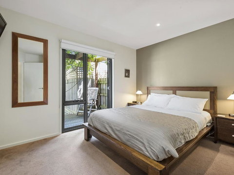 Apollos - SA Accommodation 4