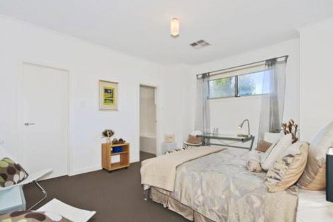 The Residence - SA Accommodation 1