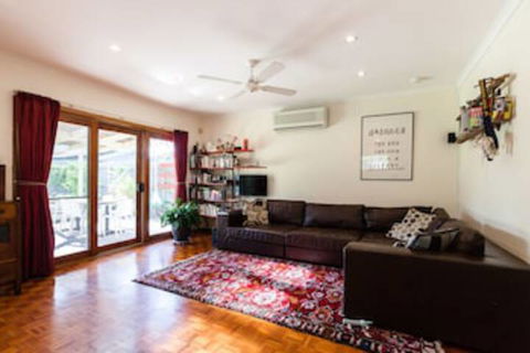 KELLY, 3BDR Northcote House - SA Accommodation 0