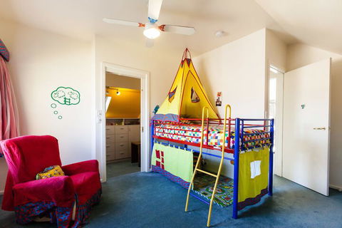 KELLY, 3BDR Northcote House - SA Accommodation 1