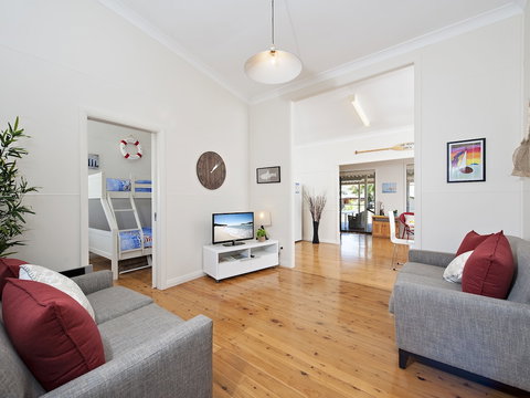 Fingal Beach Shack - SA Accommodation 1