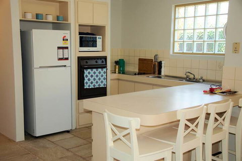 Azure Villa - SA Accommodation 6