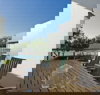 Maggies Beachfront Apt. 6 - SA Accommodation