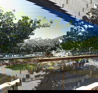 Maggies Beachfront Apt. 5 - SA Accommodation