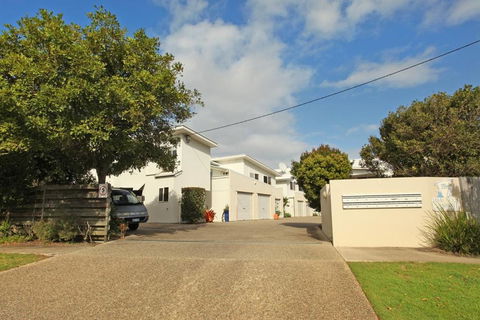 Unit 9 Marcoola Shores 1 Flindersia Street Marcoola 500 BOND LINEN INCLUDED - SA Accommodation 6