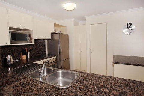 Unit 9 Marcoola Shores 1 Flindersia Street Marcoola 500 BOND LINEN INCLUDED - SA Accommodation 3