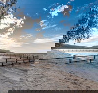 Birdsong House Dingo Beach - SA Accommodation