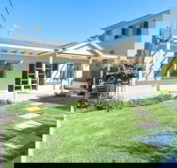 Bamboo Bay at Fingal Bay - SA Accommodation
