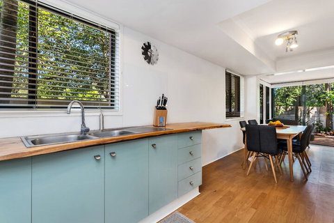 A PERFECT STAY - Mahogany Lodge - SA Accommodation 3