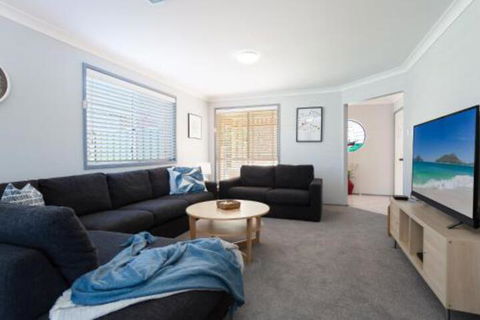 Rocky Pt Rd 83A Fingal Bay - SA Accommodation 1