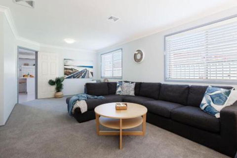 Rocky Pt Rd 83A Fingal Bay - SA Accommodation 6