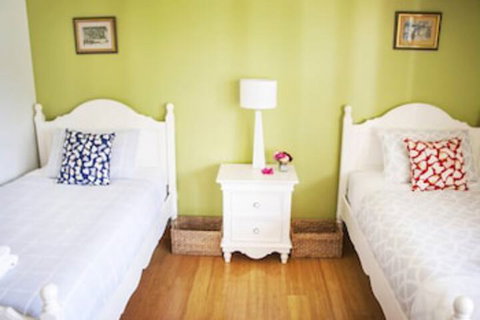 Artee House - A Bright Escape - SA Accommodation 7