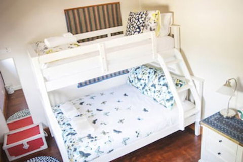 Artee House - A Bright Escape - SA Accommodation 3