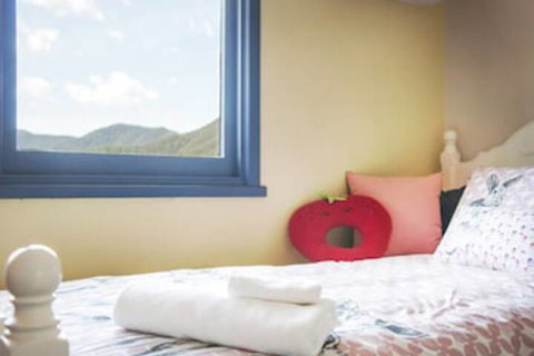 Artee House - A Bright Escape - SA Accommodation 2