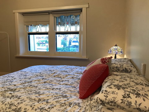 Ambrosia Holiday Home - SA Accommodation 4