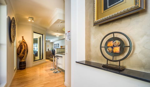 LUXE At Sanctuary Cove - SA Accommodation 4
