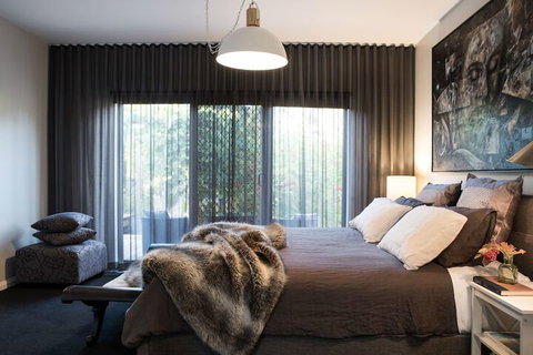 Arya - SA Accommodation 6