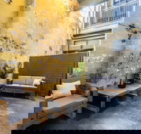 Isla 2BDR Fitzroy Apartment - SA Accommodation