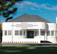 Deco Beach Luxury Apartments - SA Accommodation