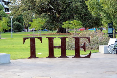 Adelaide Central Apartment - 3BR, 2Bath & Carpark - SA Accommodation 0